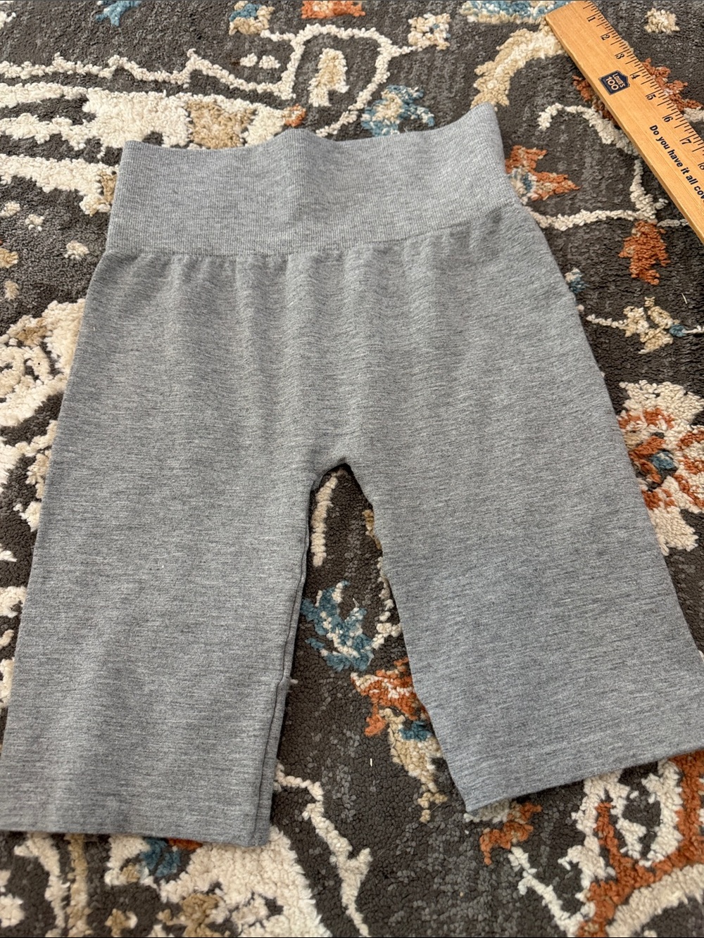 Feathers Stretch Shorts Gray Women’s Size Small/Medium